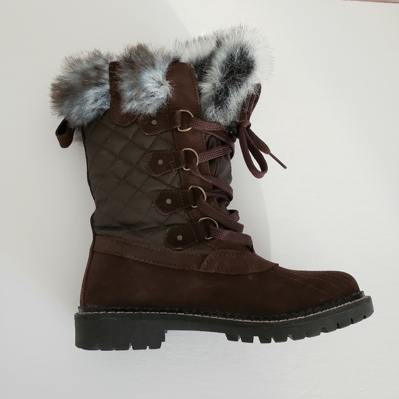 Vince Camuto Furry Brown Winter Boots - Soft Furry Lining - Picture 5 of 10